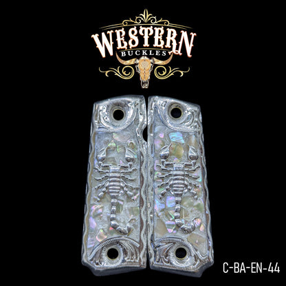 Cachas Colt 1911 Grips Escorpion Plata y Resina