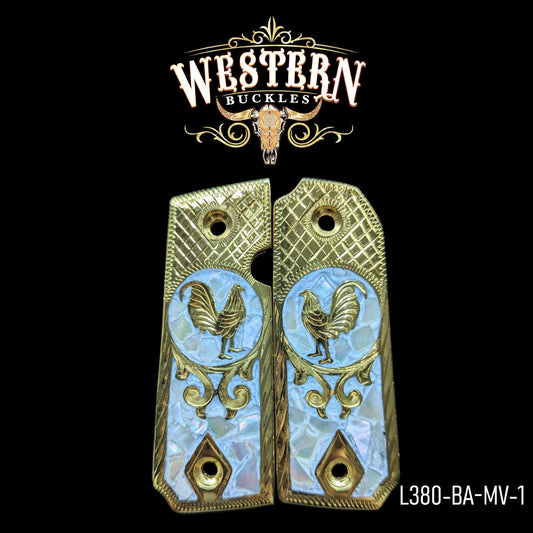 Cachas Llama 380 Grips Gallos Resina y Oro